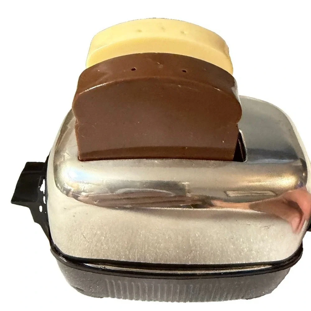 Vintage Pop Up Toaster Salt Pepper Shakers Chrome MCM Novelty Made USA Retro